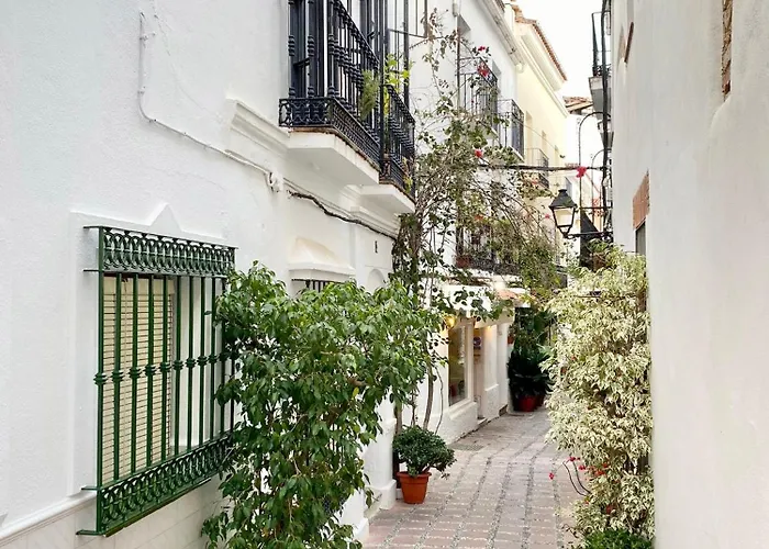 Center Ii - Eaw Homes *