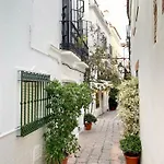 Center Ii - Eaw Homes *
